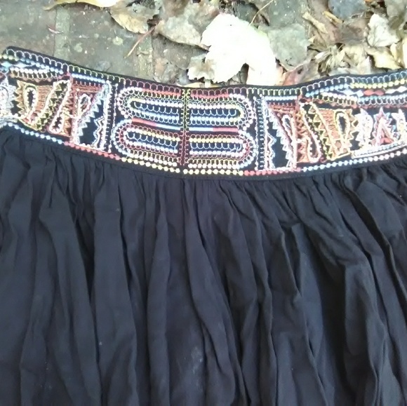 Forever 21 pleated skirt with beaded waistband - Picture 4 of 6